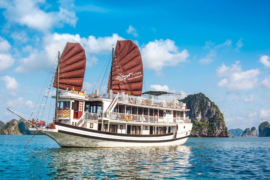 HALONG SWAN CRUISE
